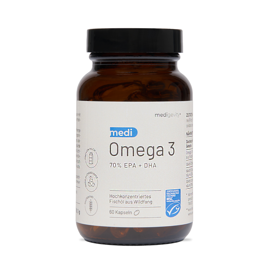 Braune Glasflasche von Medigevity – Medi Omega-3-Kapseln mit einem weißen Etikett, auf dem 70 % EPA und DHA, 60 Kapseln sowie hochkonzentriertes Fischöl angegeben sind.